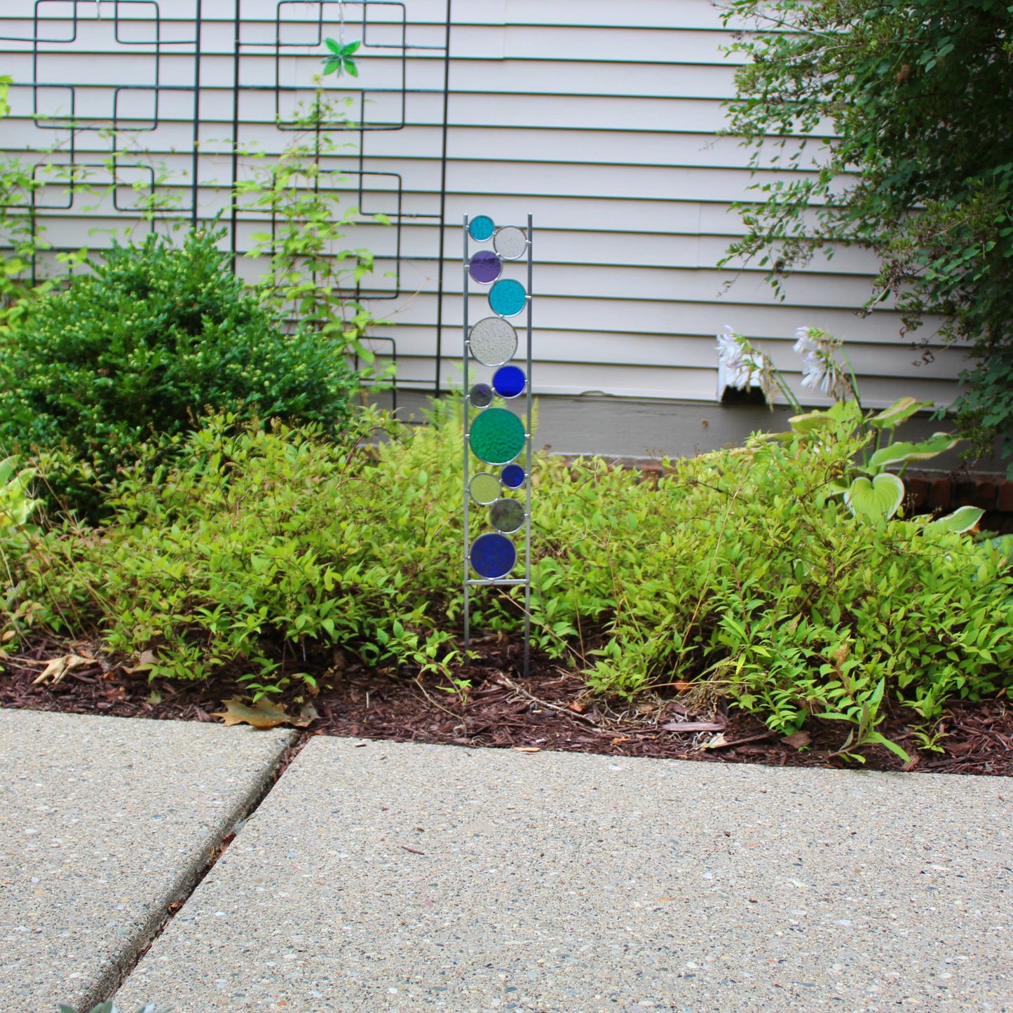 Glass Circle Garden Art Stake. Unique colorful yard décor. Peacock, Purple, Blue.