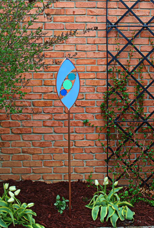 Ellipse shaped glass garden art stake. Hydrangea Blue. Copper framed. Opaque glass.
